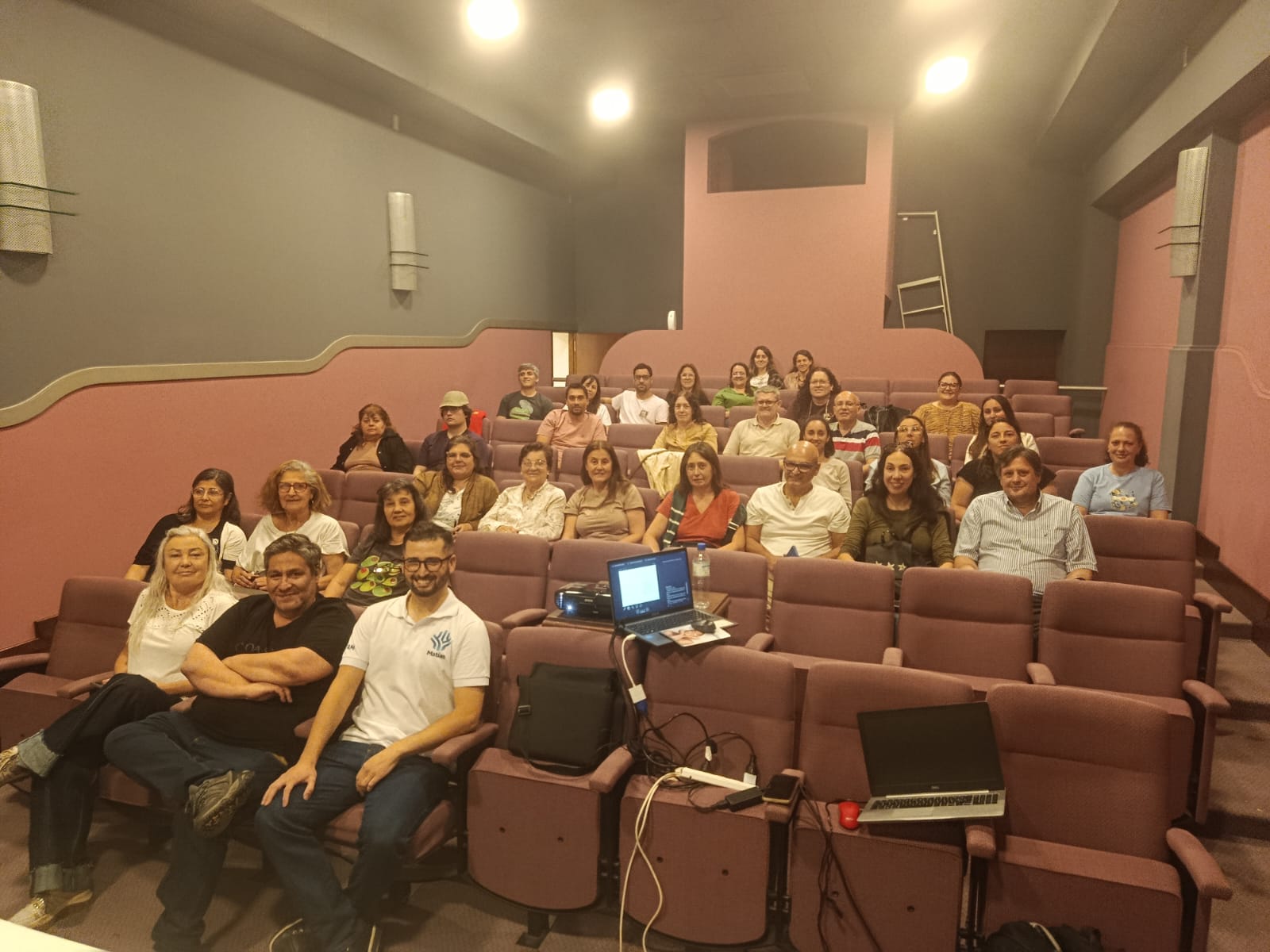 Participantes del taller de IA en Tres Algarrobos